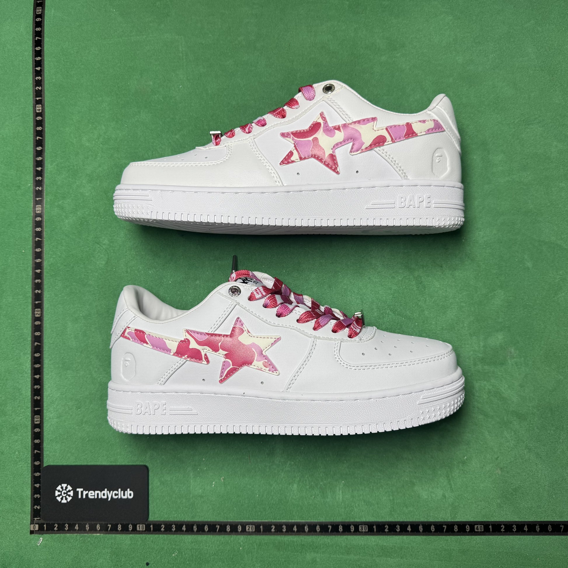 BAPE STA - WHITE CAMO PINK