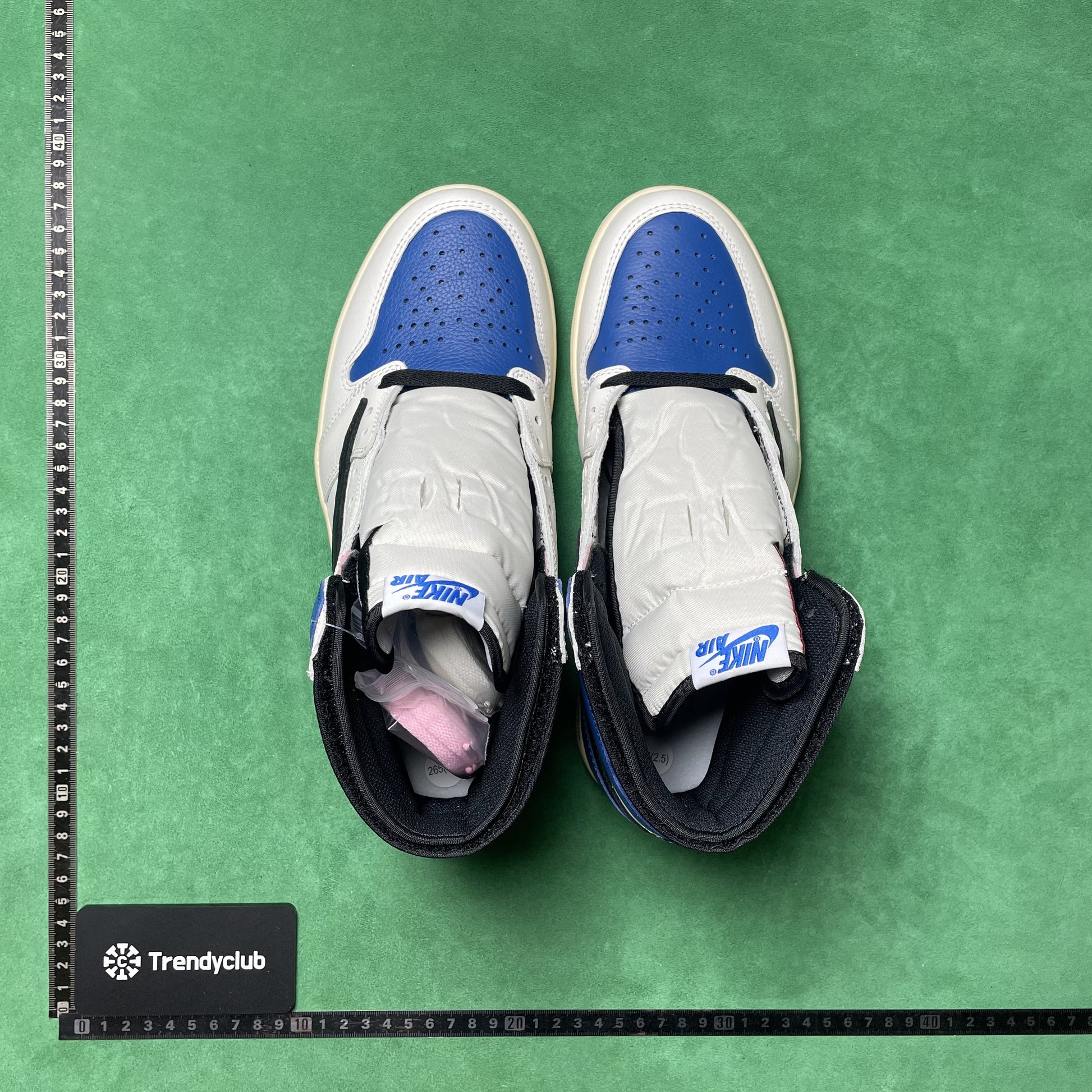 NIKE JORDAN 1 X FRAGMENT X TRAVIS SCOTT