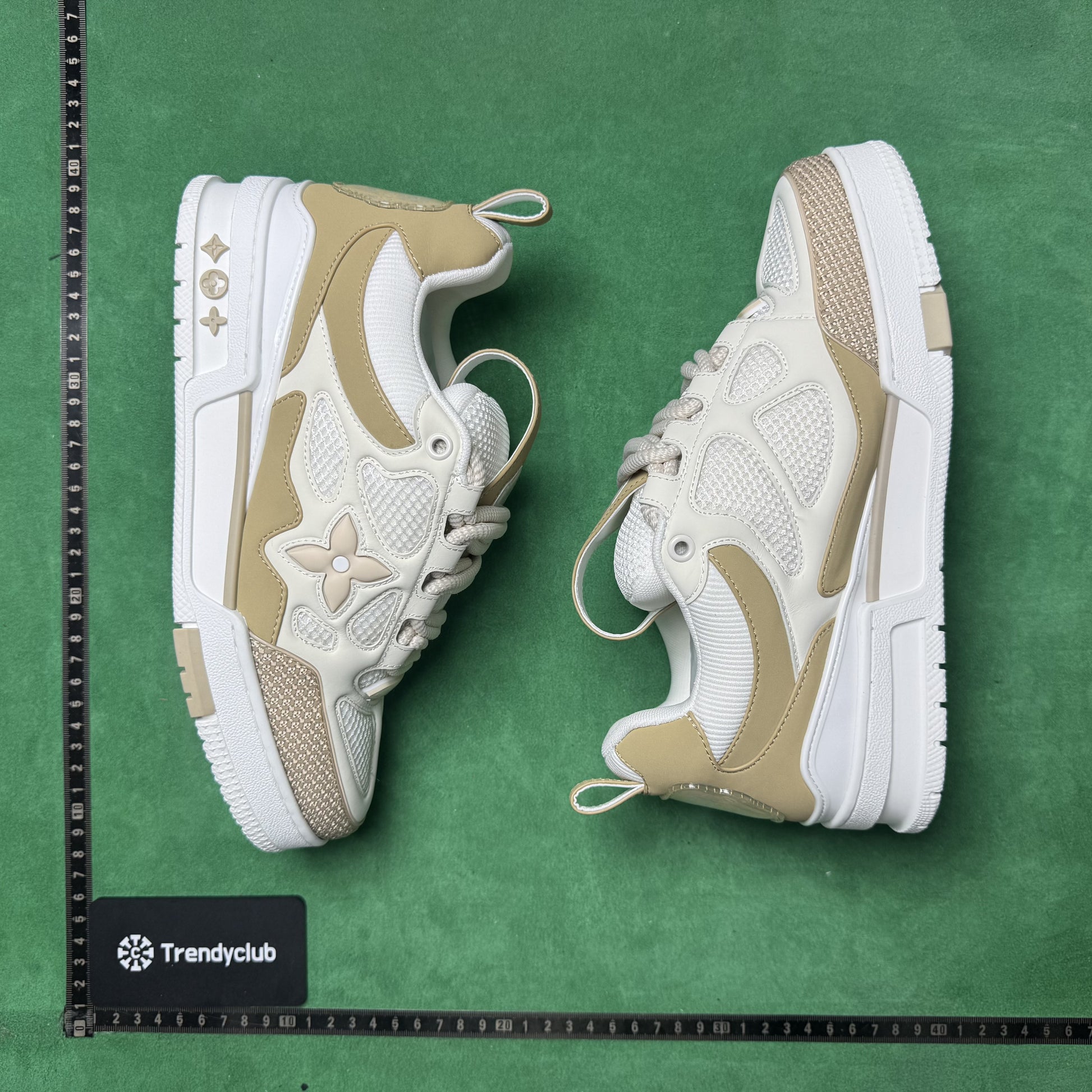 LOUIS VUITTON - LV SKATE