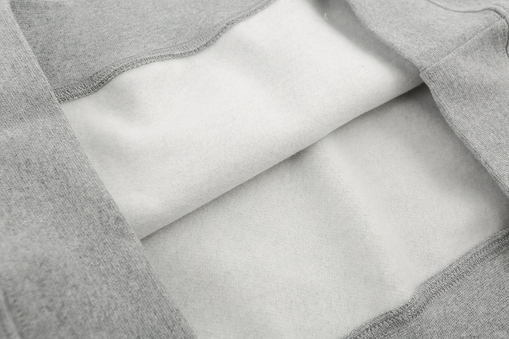 SUDADERA ESSENTIALS
