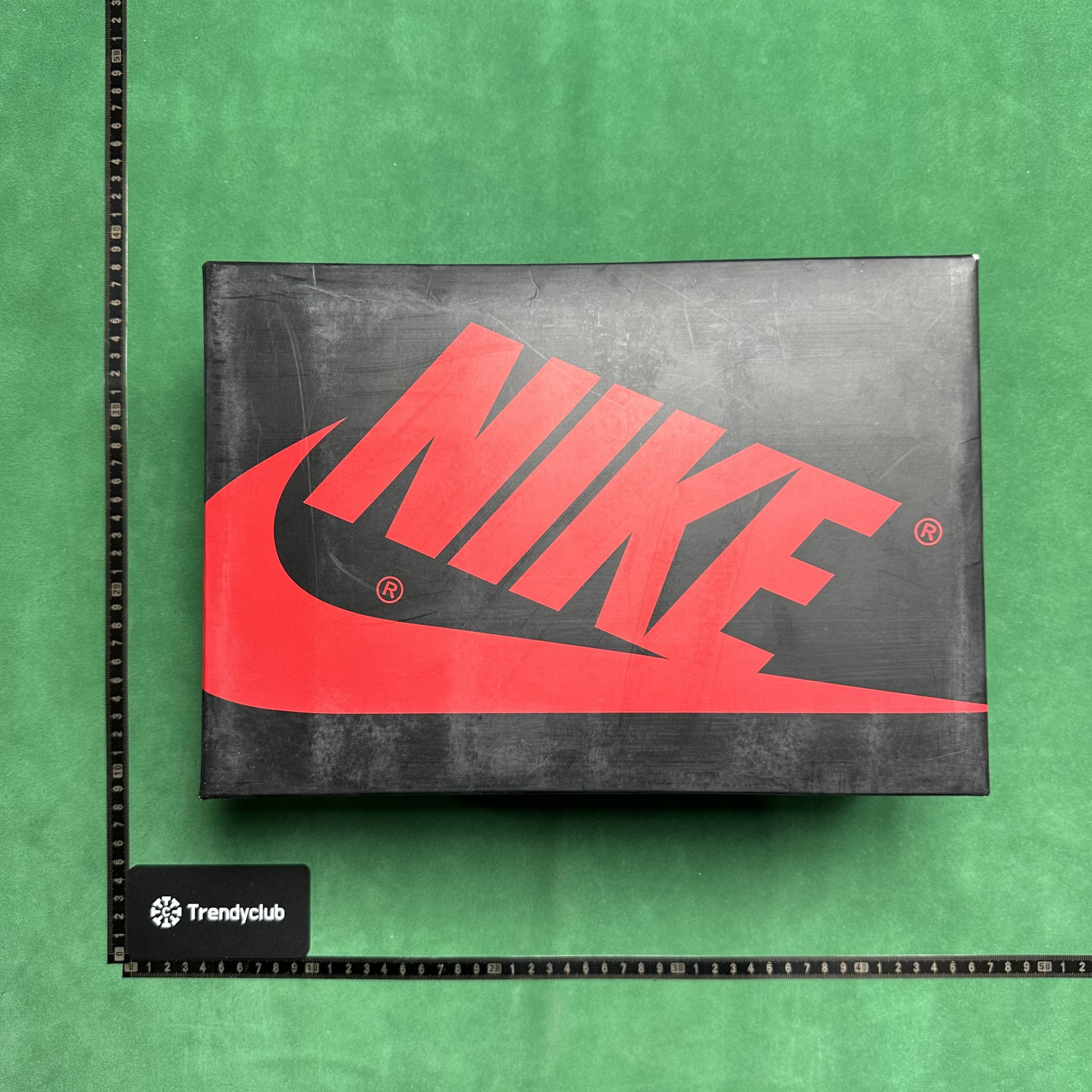 NIKE JORDAN 1 - NOT FOR RESALE