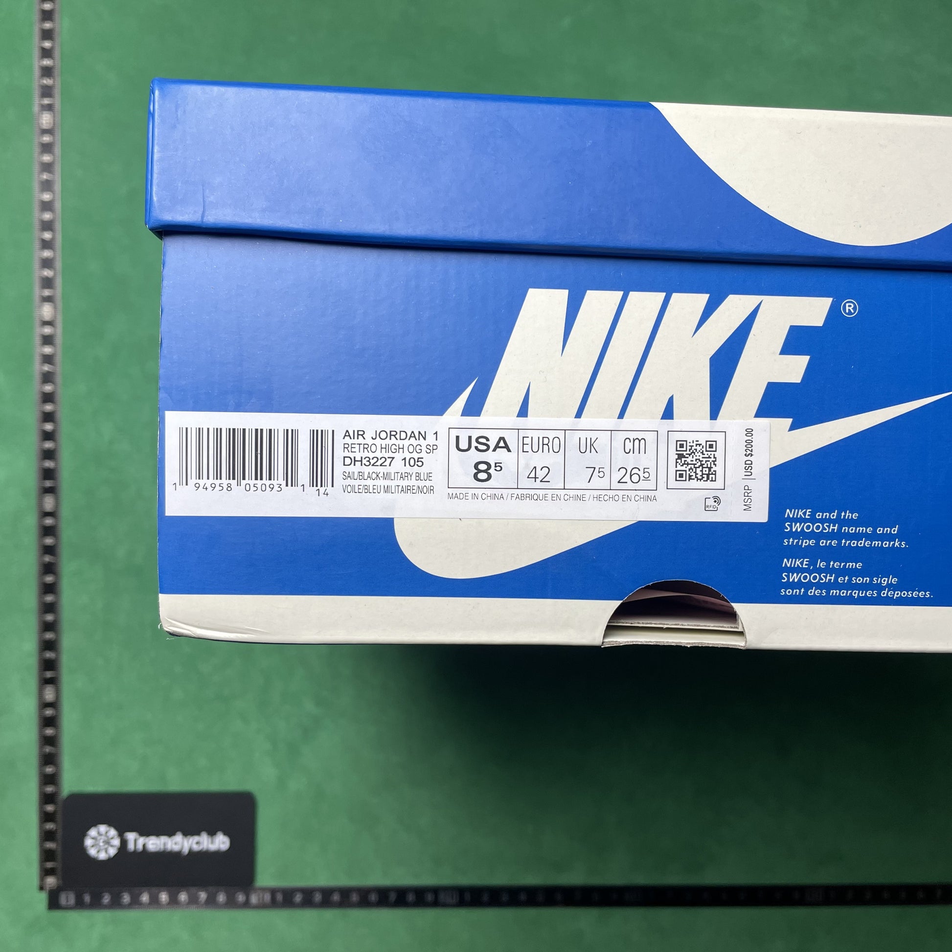 NIKE JORDAN 1 X FRAGMENT X TRAVIS SCOTT