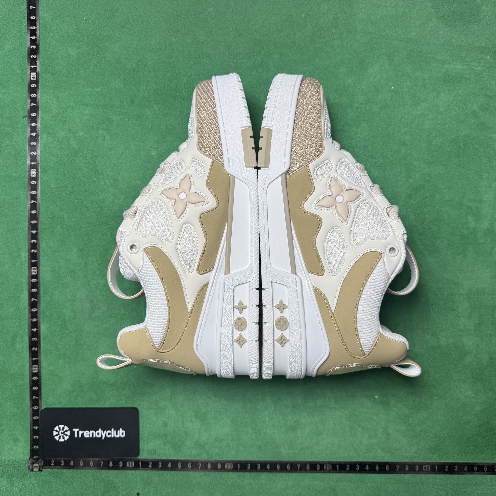 LOUIS VUITTON - LV SKATE