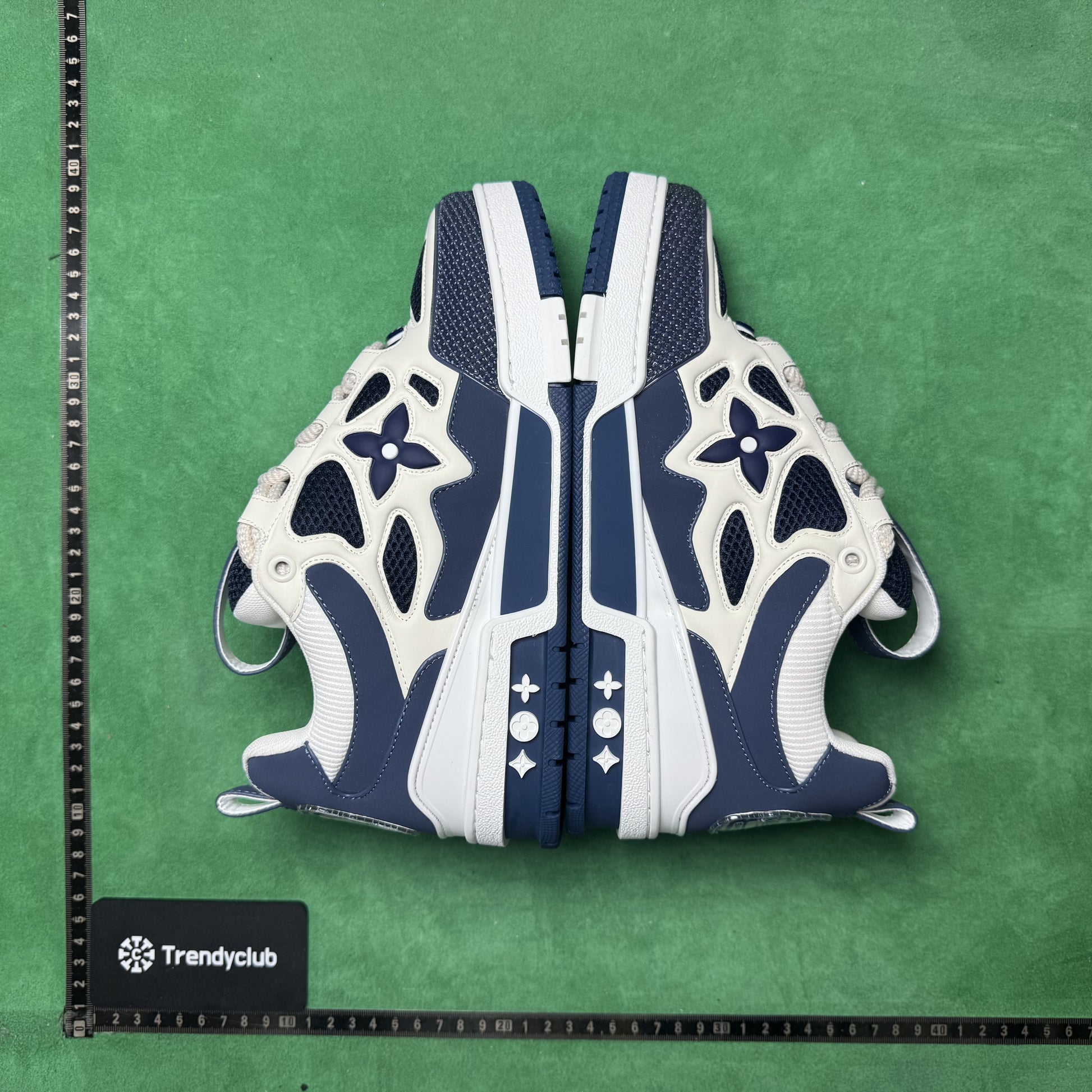 LOUIS VUITTON - LV SKATE