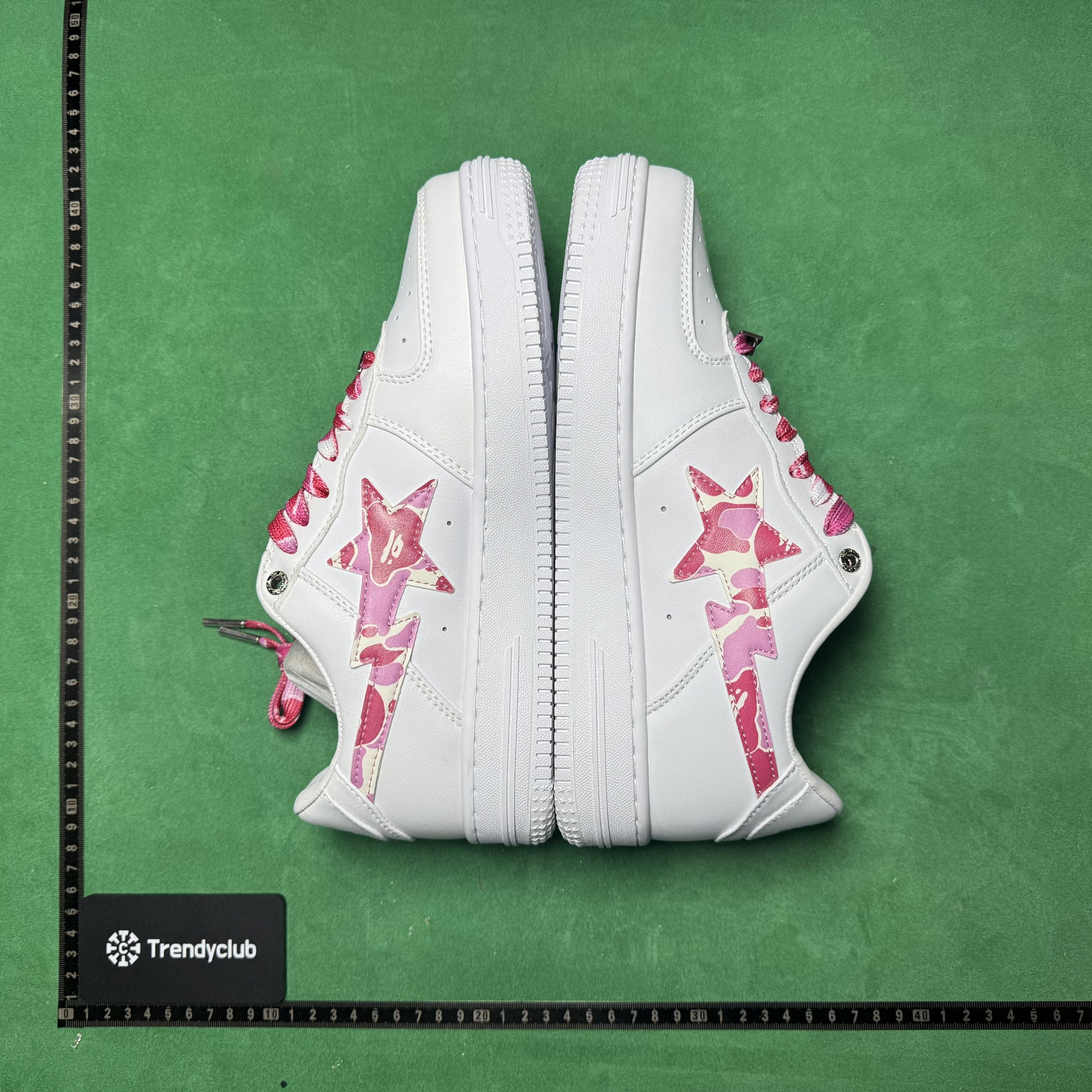 BAPE STA - WHITE CAMO PINK