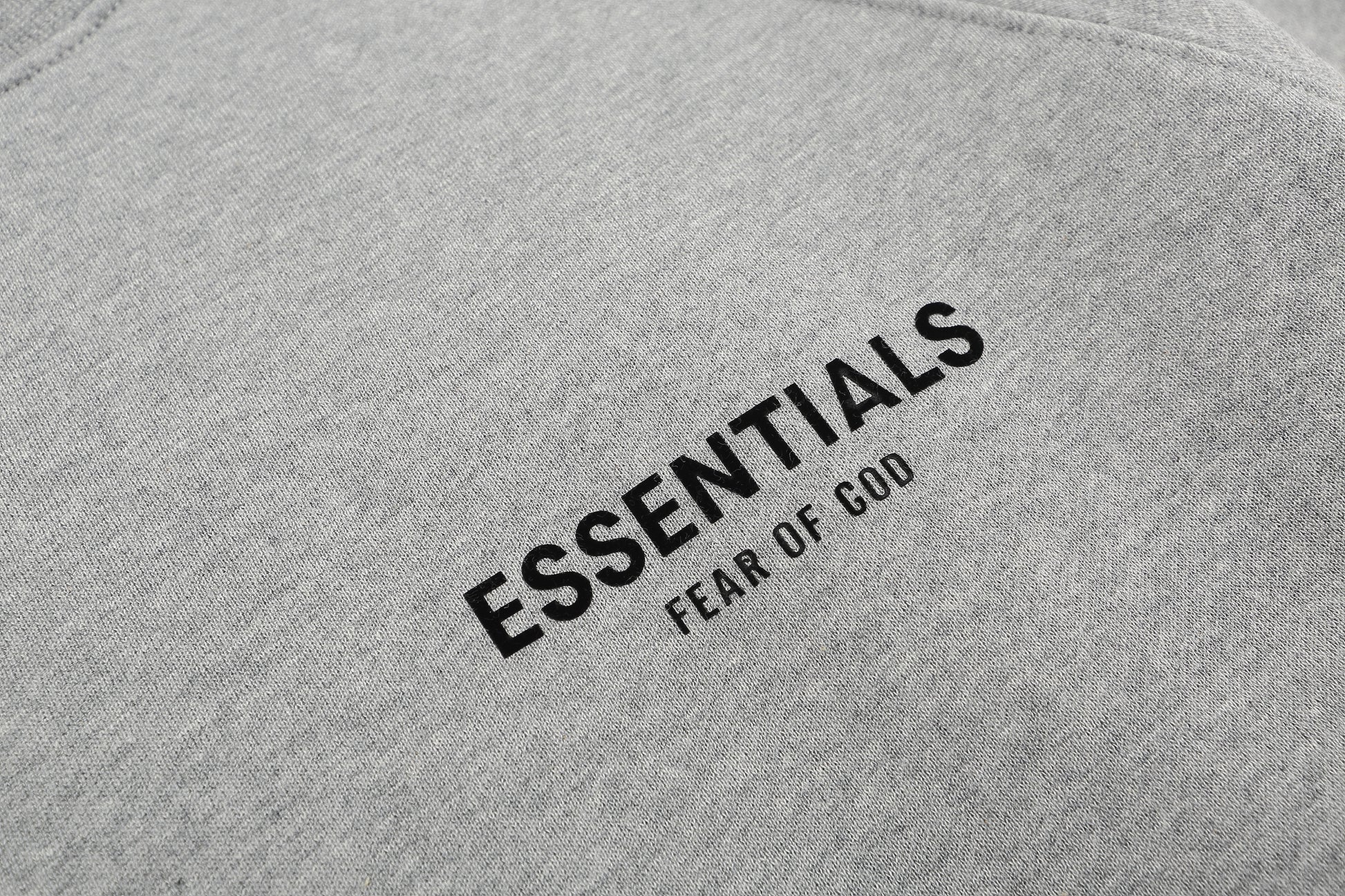 SUDADERA ESSENTIALS