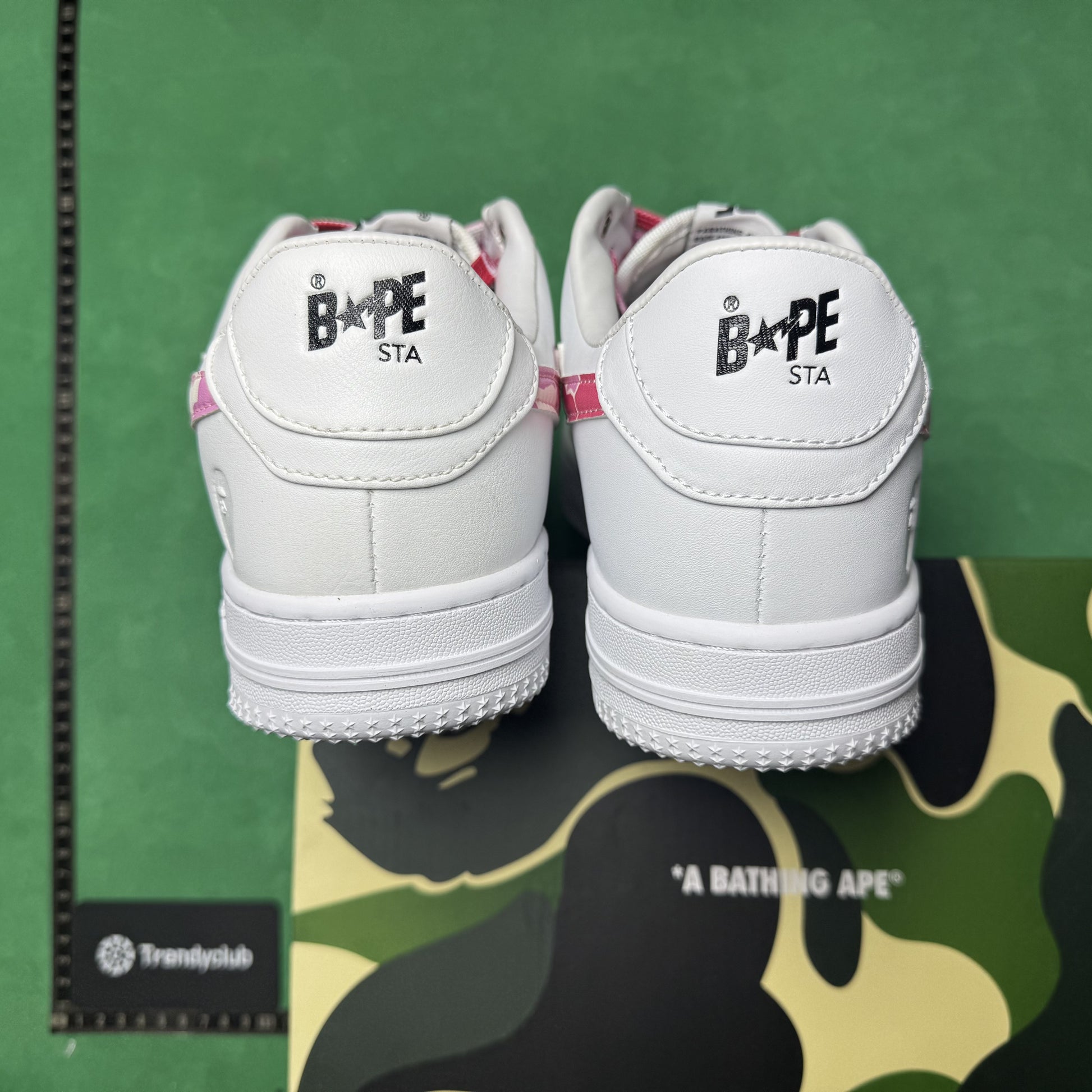 BAPE STA - WHITE CAMO PINK