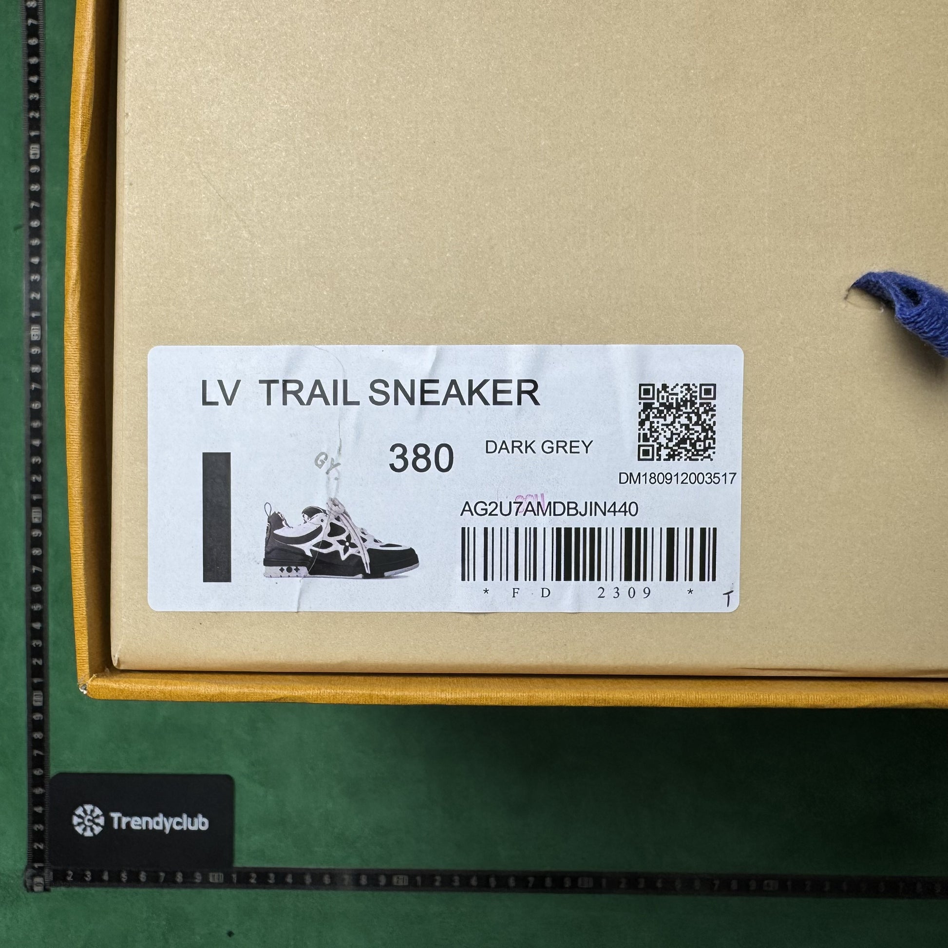 LOUIS VUITTON - LV SKATE