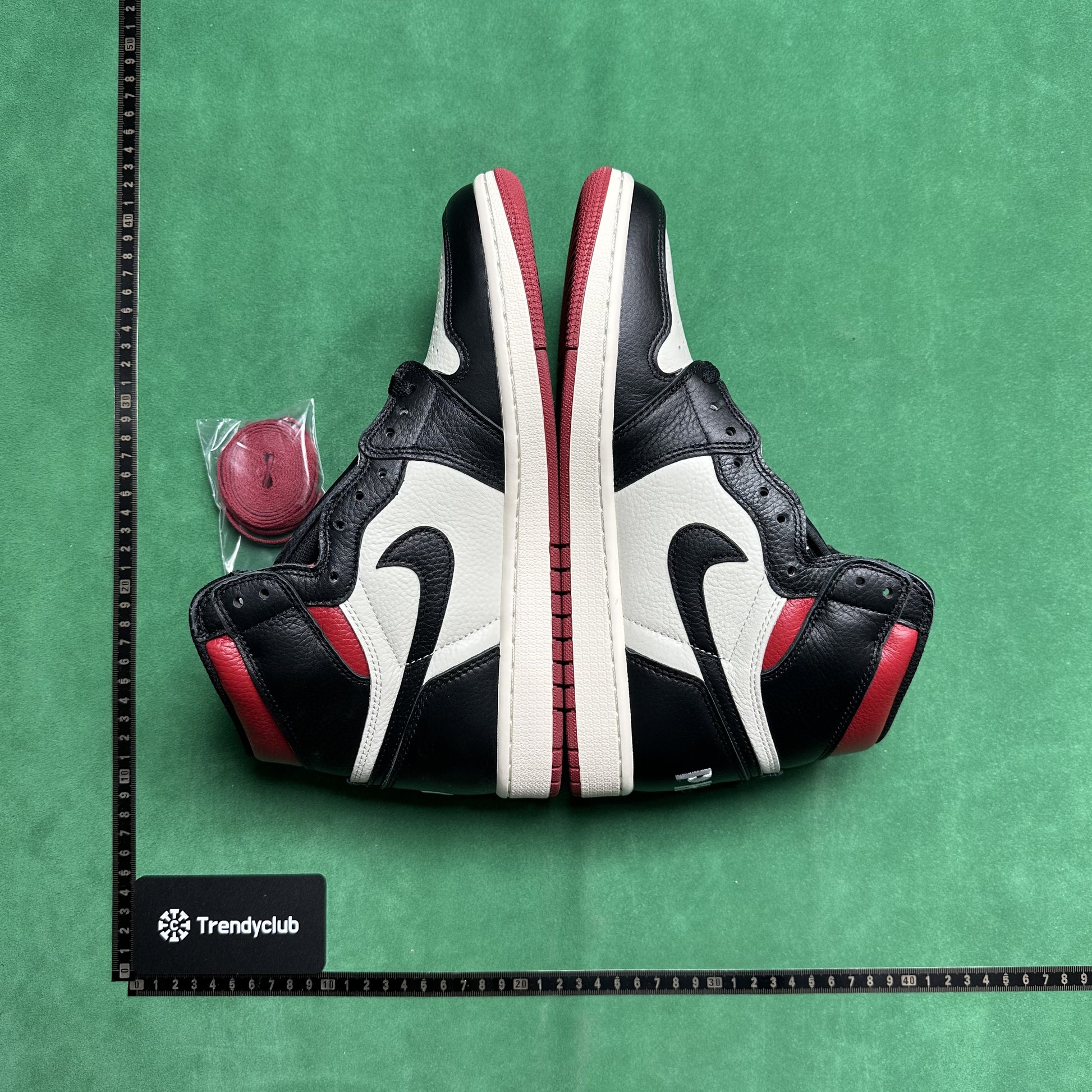 NIKE JORDAN 1 - NOT FOR RESALE
