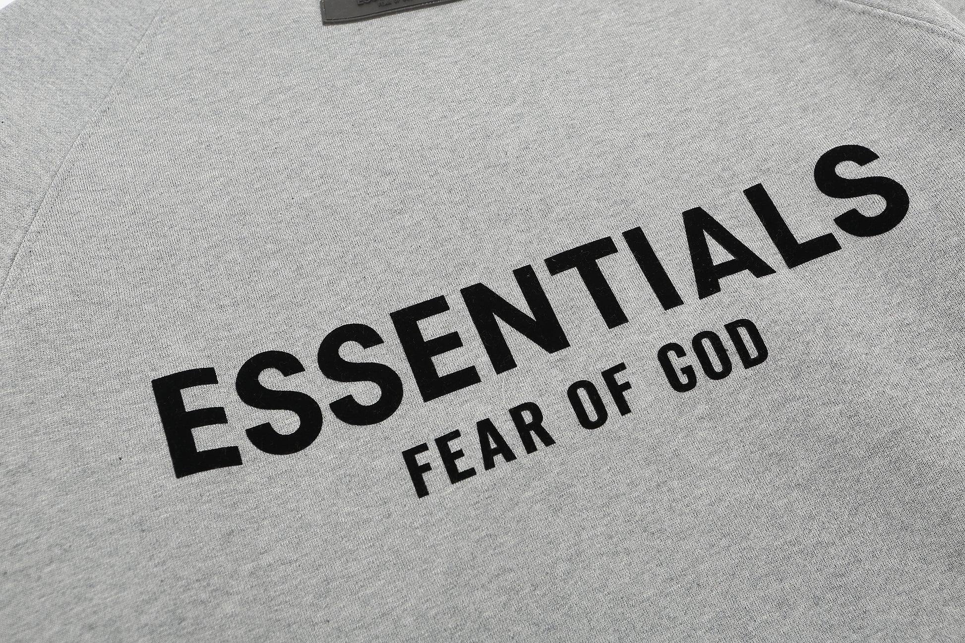 SUDADERA ESSENTIALS