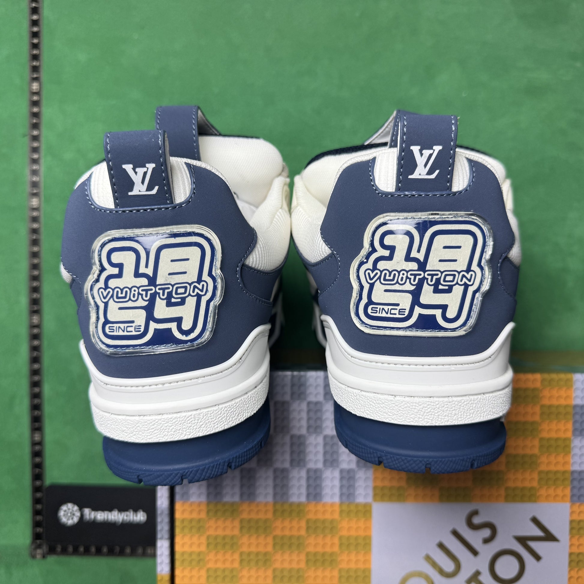 LOUIS VUITTON - LV SKATE