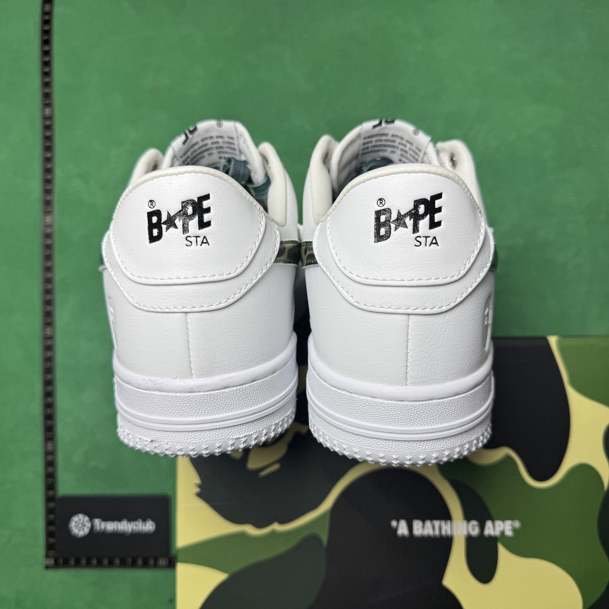 BAPE STA - WHITE CAMO GREEN