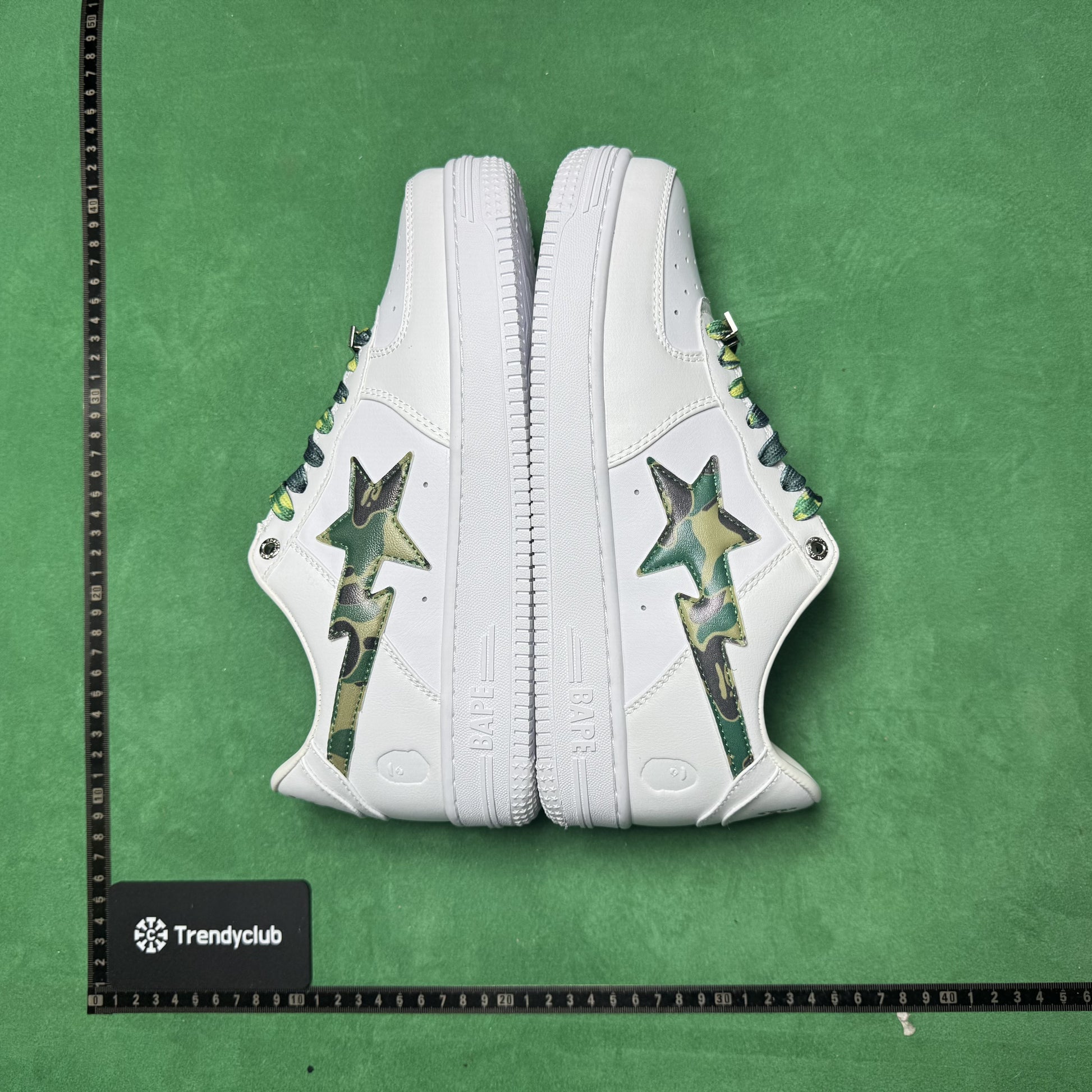 BAPE STA - WHITE CAMO GREEN