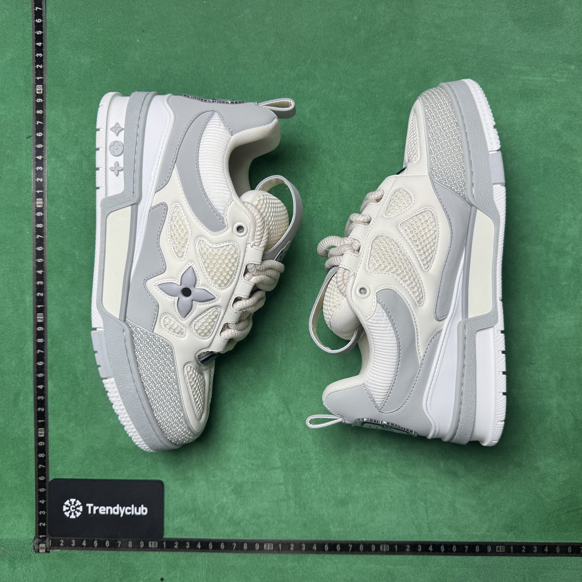 LOUIS VUITTON - LV SKATE