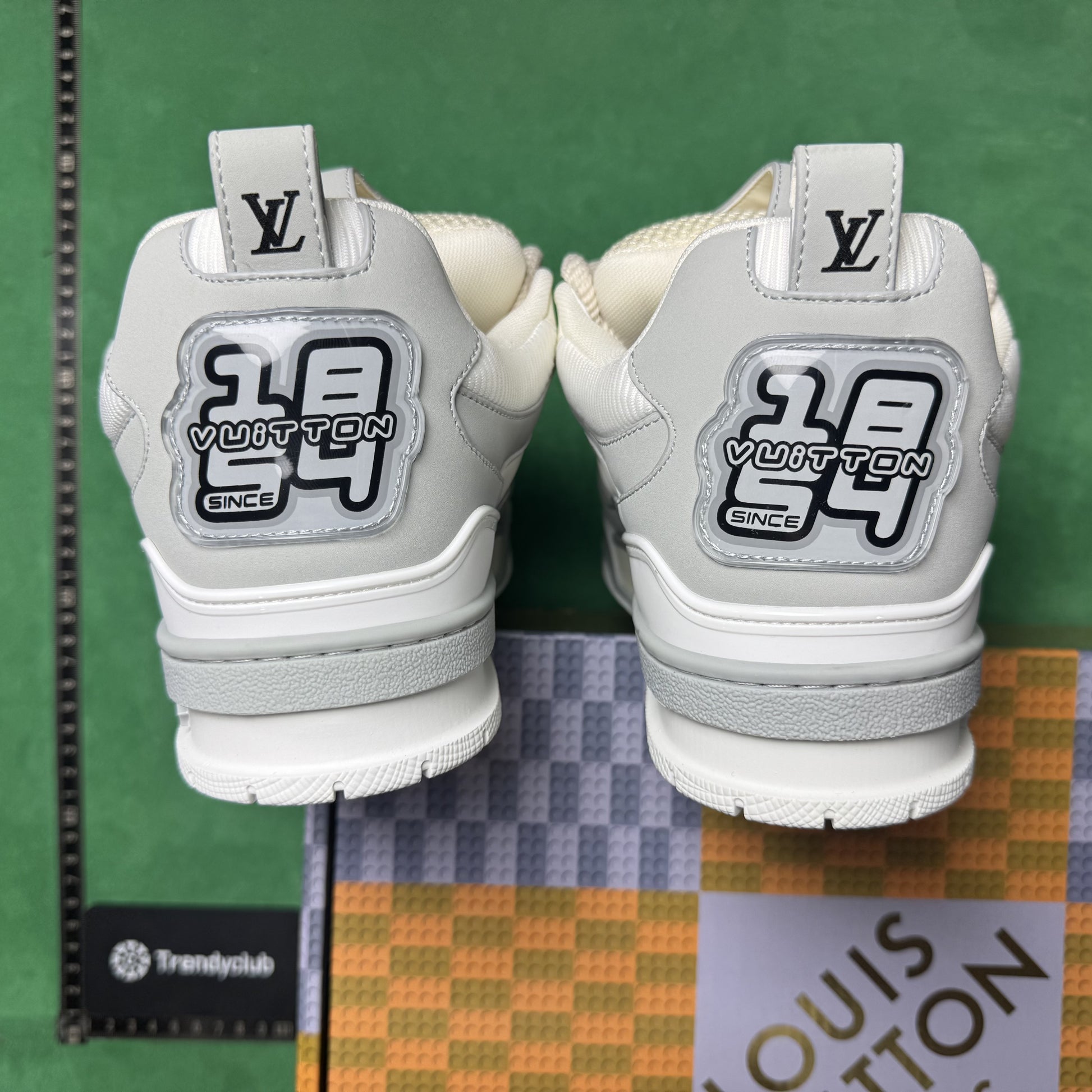 LOUIS VUITTON - LV SKATE