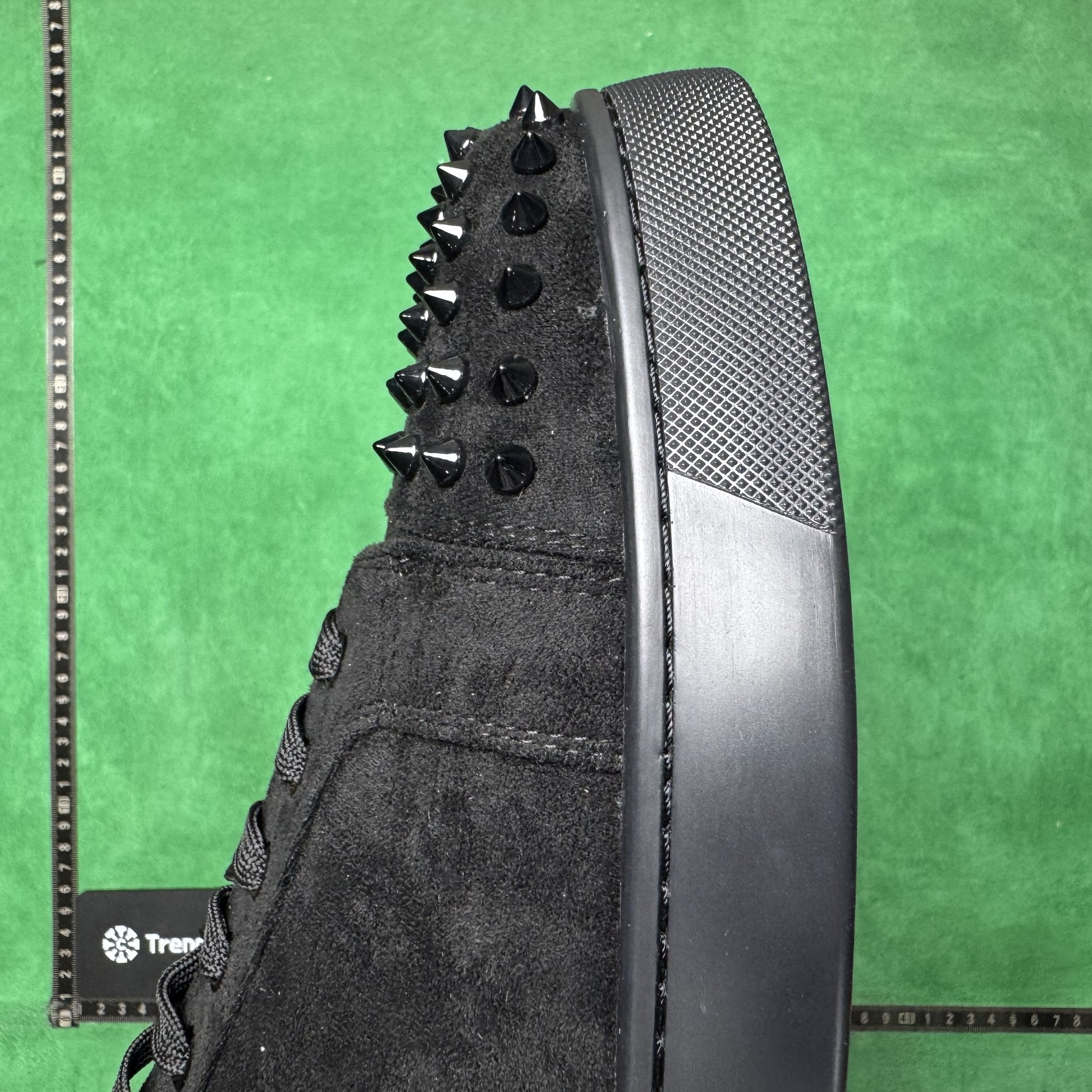 CHRISTIAN LOUBOUTIN - LOUIS JUNIOR SPIKES