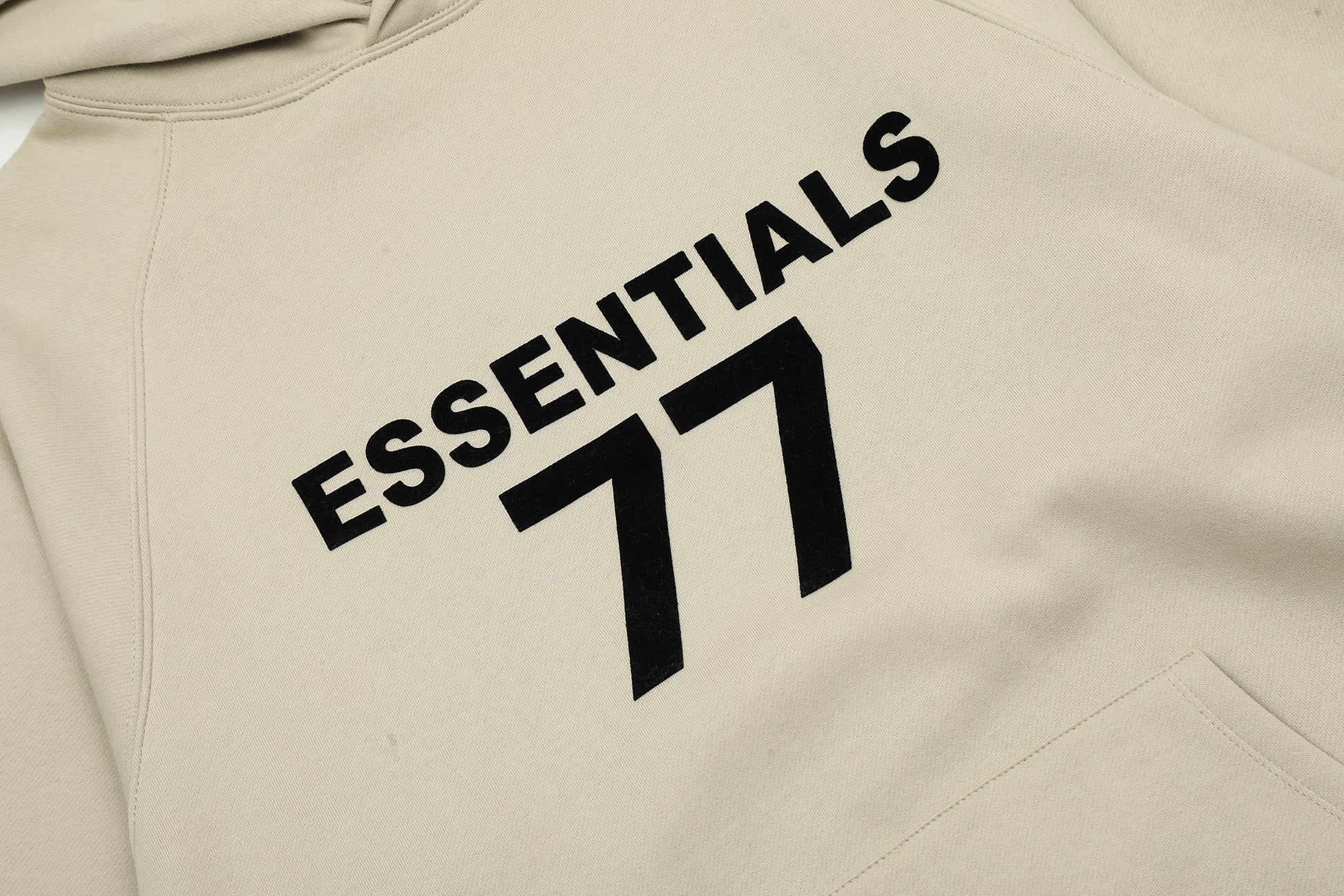 HOODIE ESSENTIALS