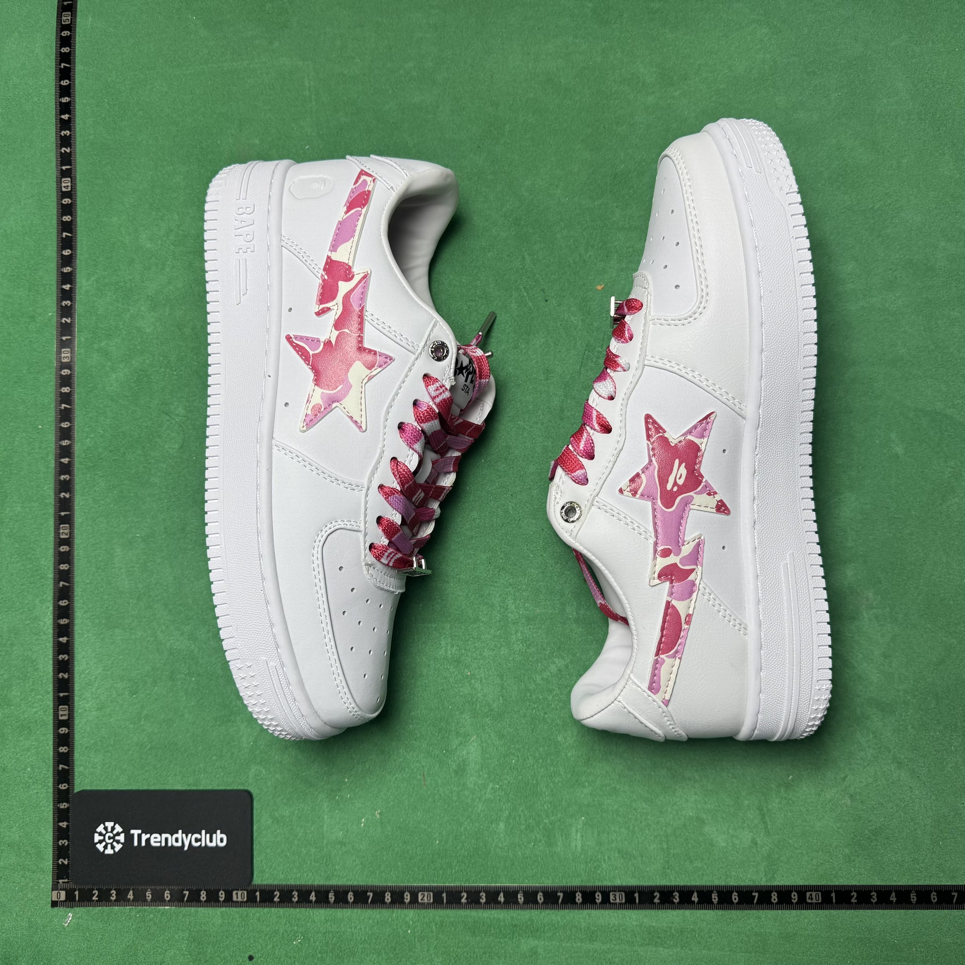 BAPE STA - WHITE CAMO PINK