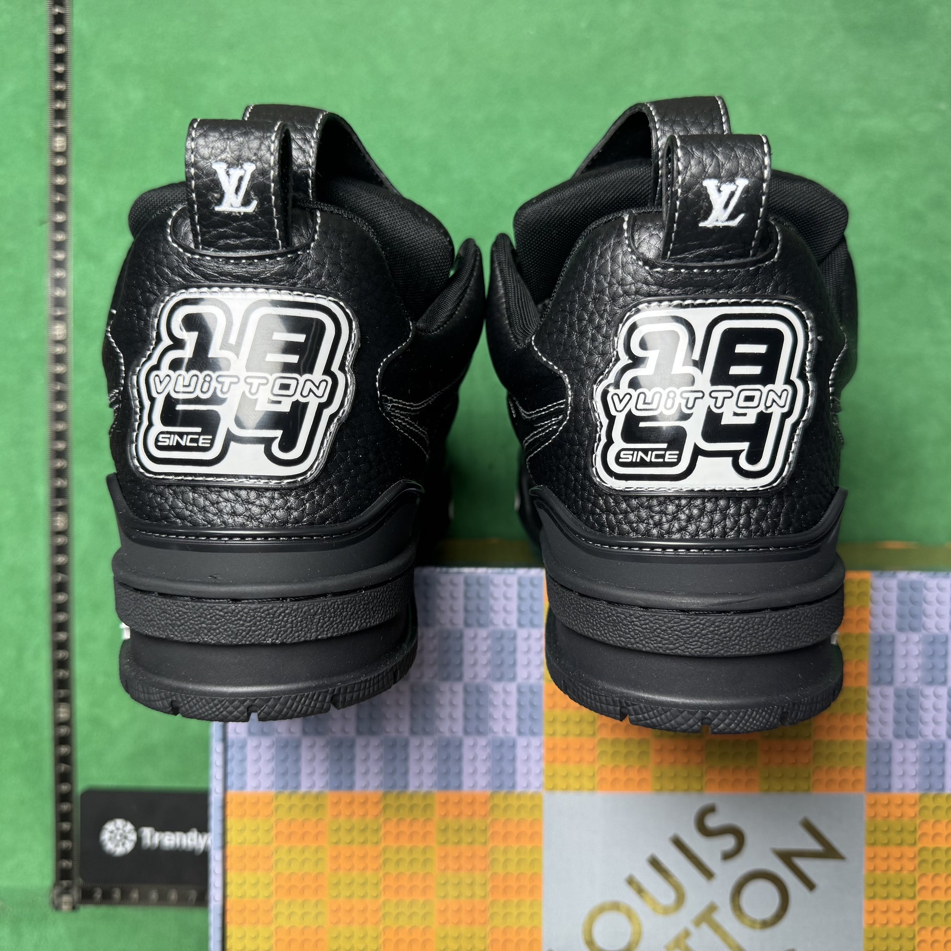 LOUIS VUITTON - LV SKATE