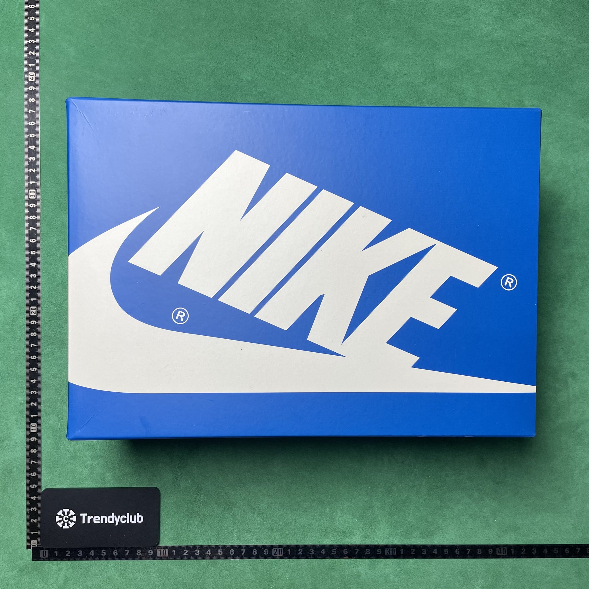 NIKE JORDAN 1 X FRAGMENT X TRAVIS SCOTT