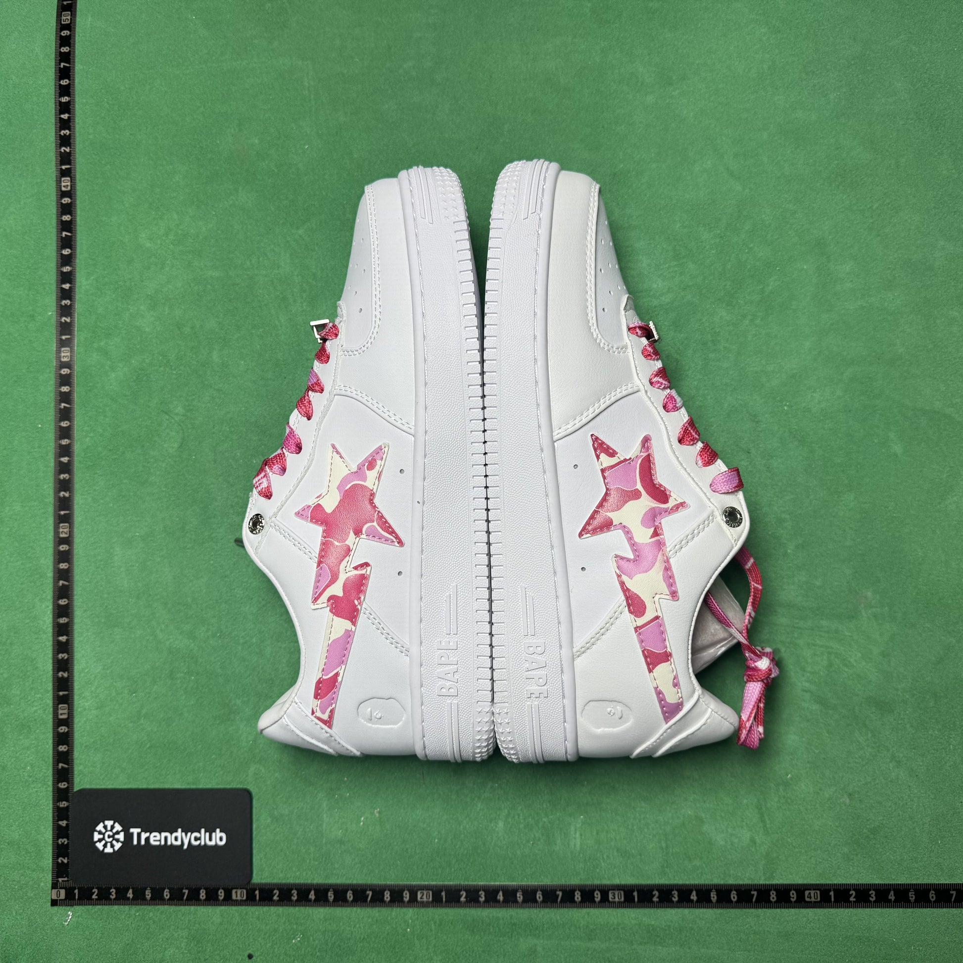 BAPE STA - WHITE CAMO PINK