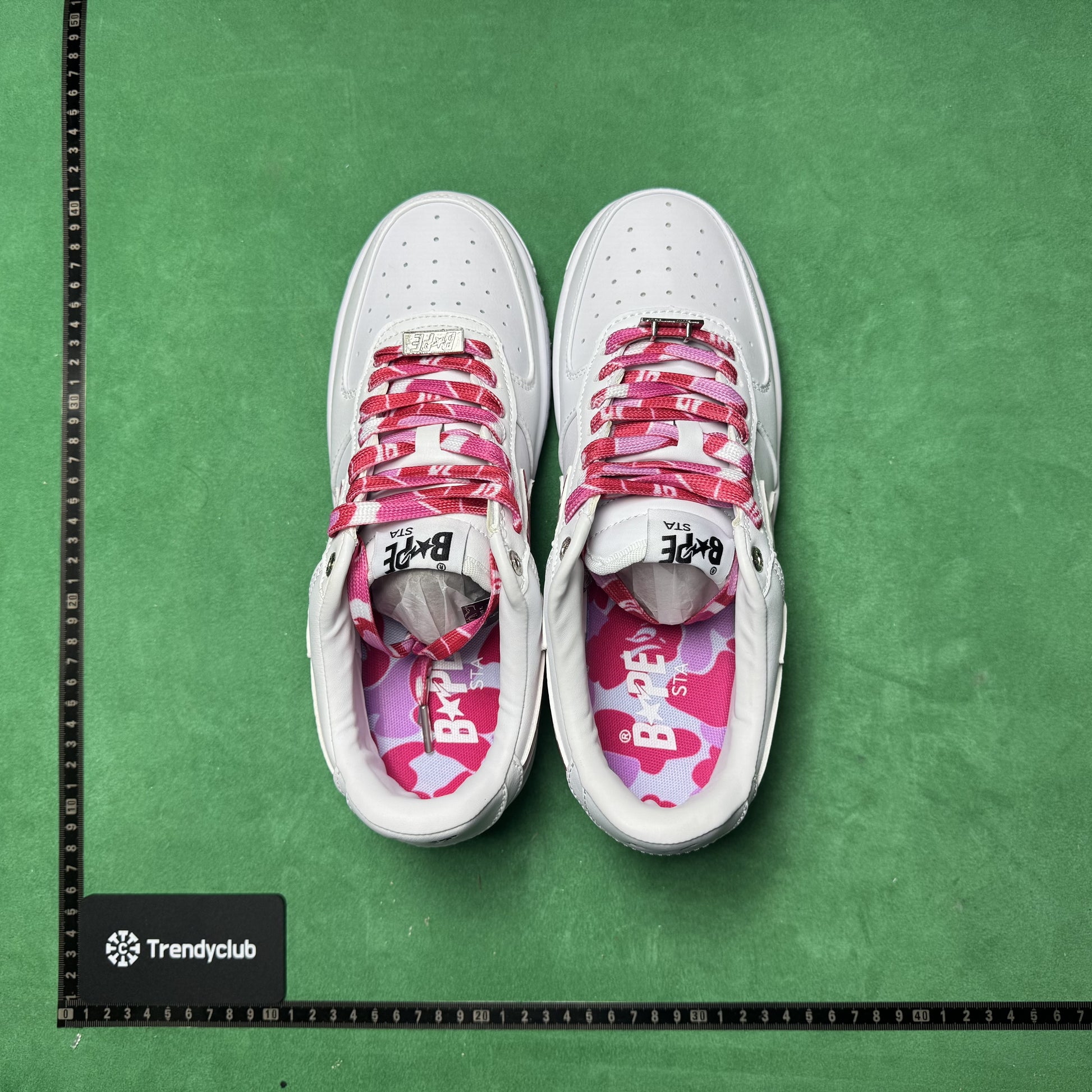 BAPE STA - WHITE CAMO PINK